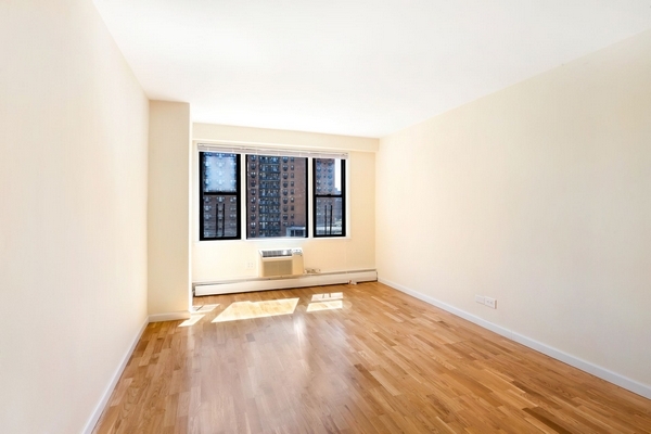 Apartment 57th Avenue  Queens, NY 11368, MLS-RD3185-10