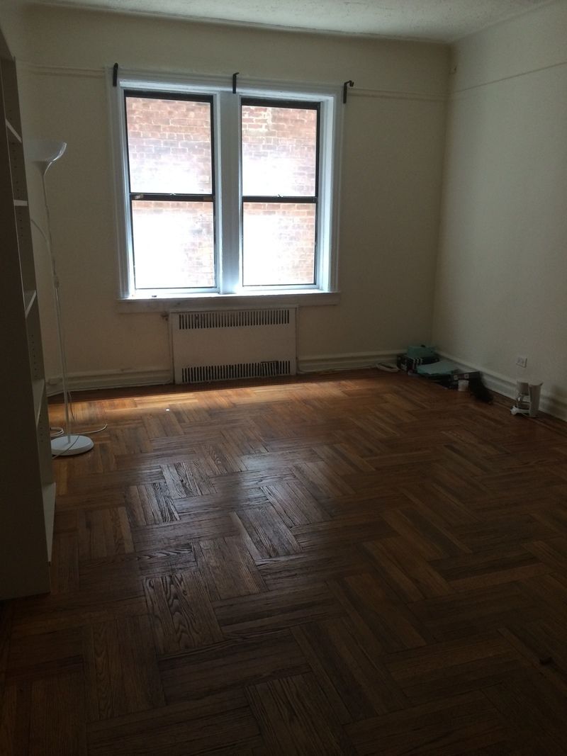 Apartment in Jackson Heights - 82nd Street  Queens, NY 11372