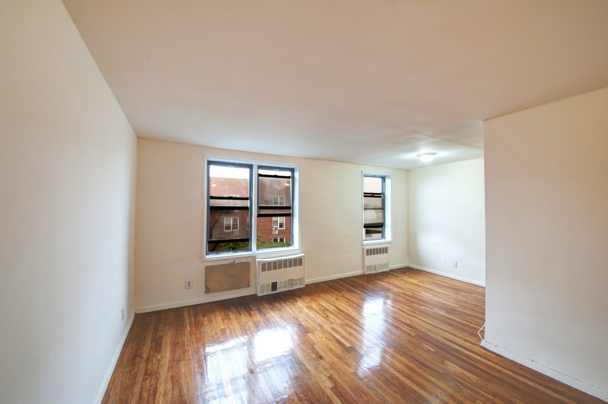 Apartment 35th Avenue  Queens, NY 11354, MLS-RD3218-3