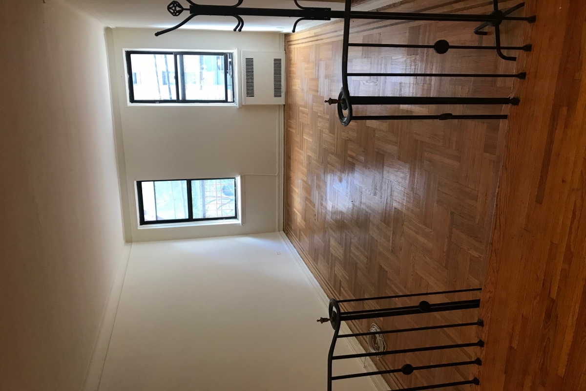 Apartment Elmhurst Avenue  Queens, NY 11373, MLS-RD3243-2