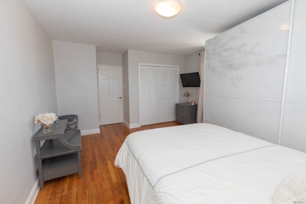 Apartment Dartmouth Street  Queens, NY 11375, MLS-RD3255-6