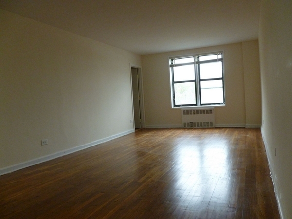 Apartment 62nd Road  Queens, NY 11375, MLS-RD3272-3