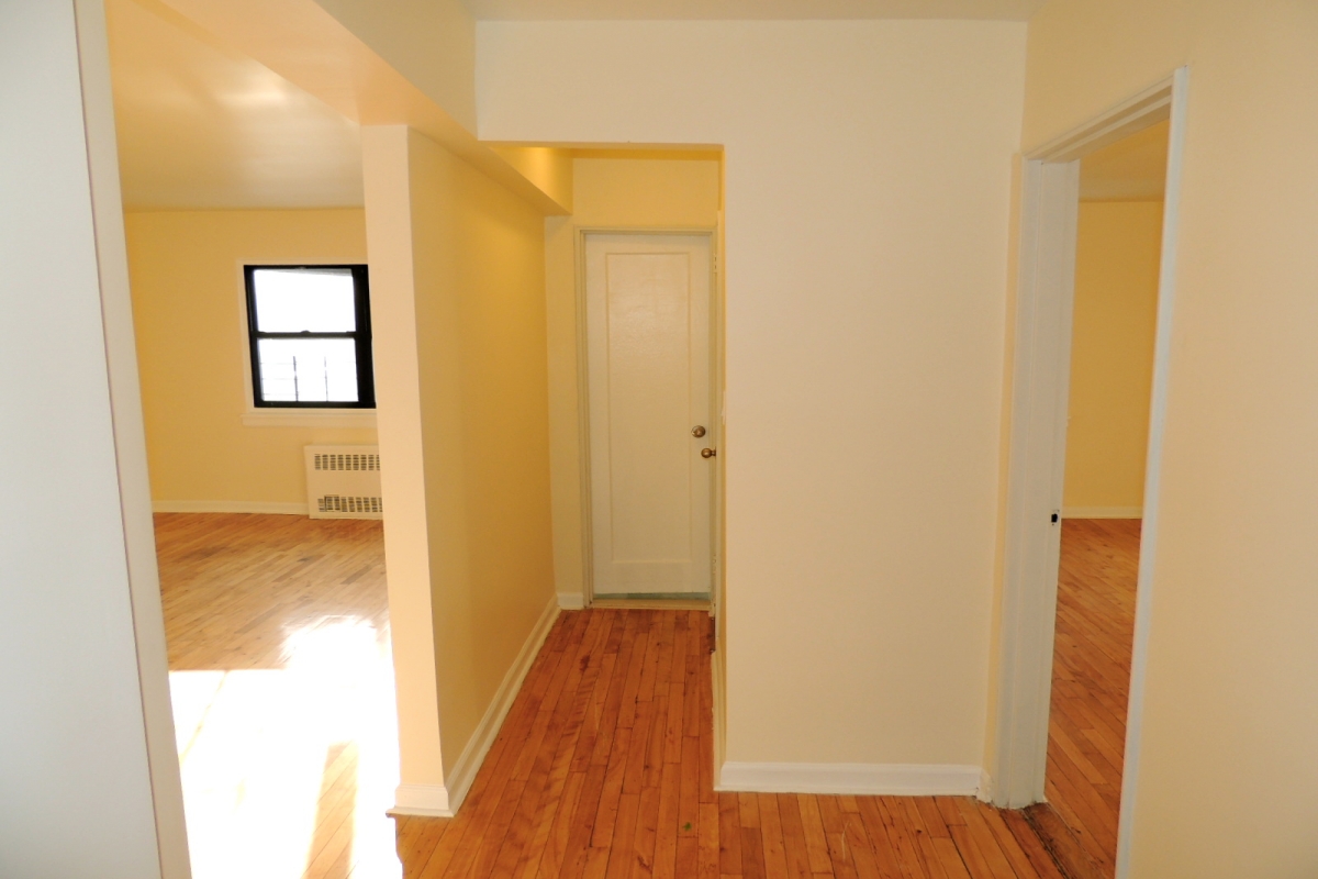 Apartment 72nd Drive  Queens, NY 11367, MLS-RD3282-2