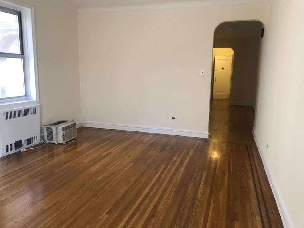 Apartment Saunders Street  Queens, NY 11374, MLS-RD3333-5