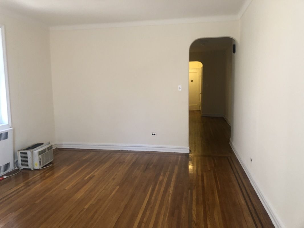 Apartment Saunders Street  Queens, NY 11374, MLS-RD3333-6