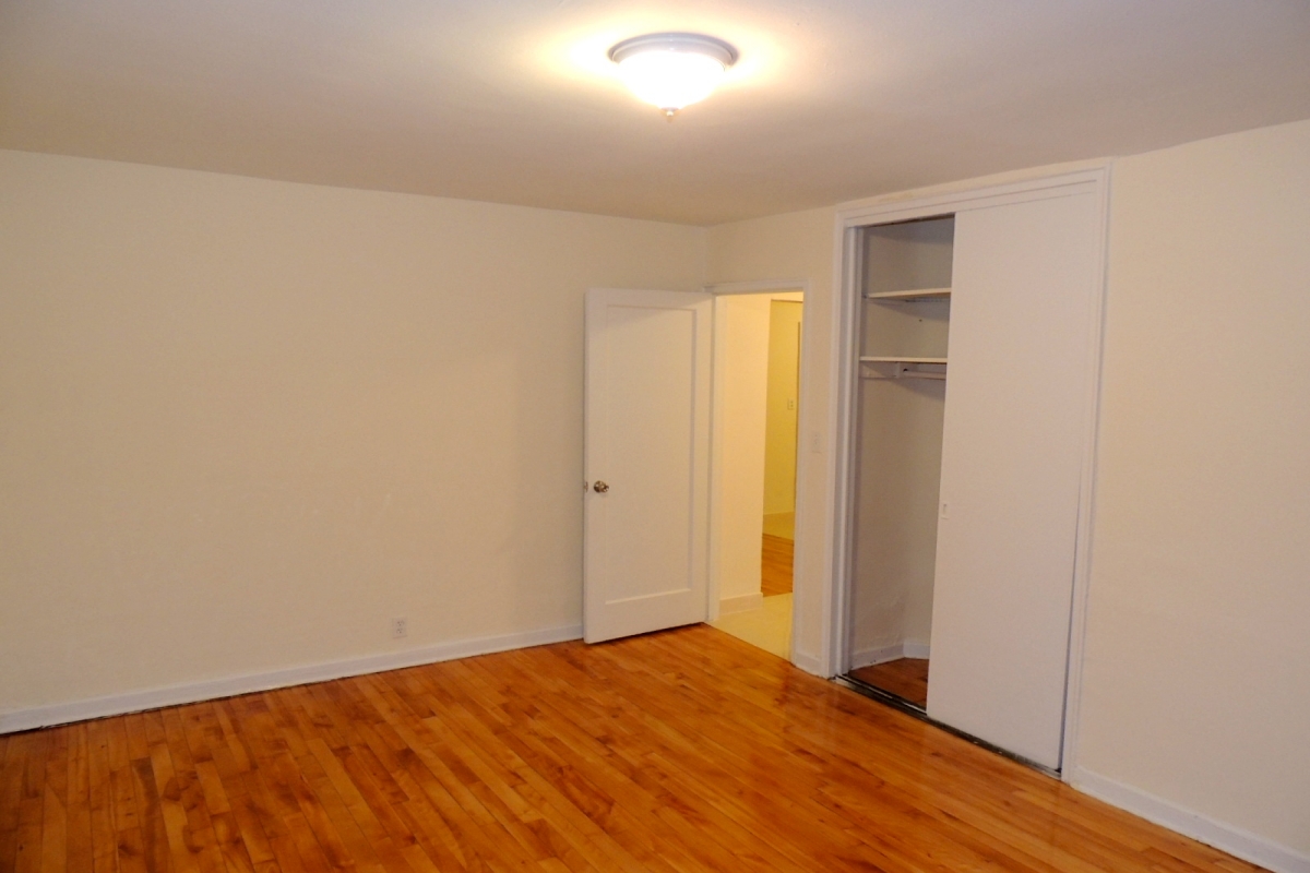 Apartment 69th Avenue  Queens, NY 11366, MLS-RD3361-14