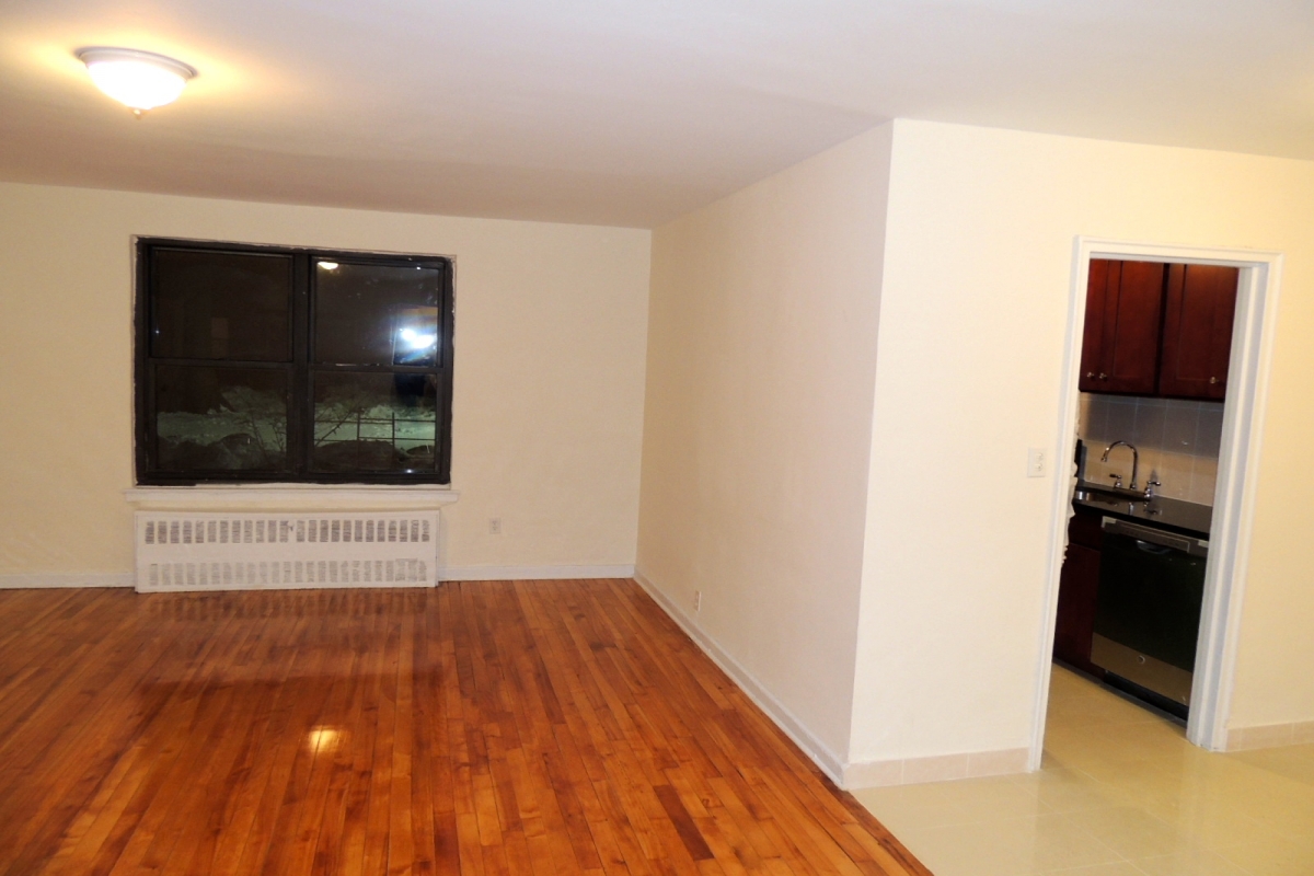 Apartment 69th Avenue  Queens, NY 11366, MLS-RD3361-15