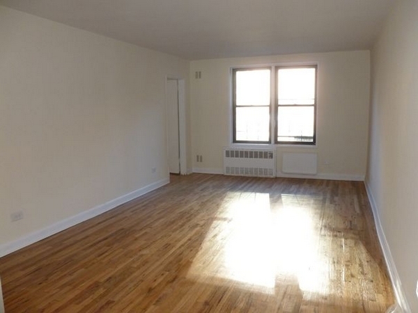 Apartment Colden Street  Queens, NY 11355, MLS-RD3363-3