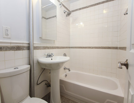 Apartment Metropolitan Avenue  Queens, NY 11415, MLS-RD3386-5