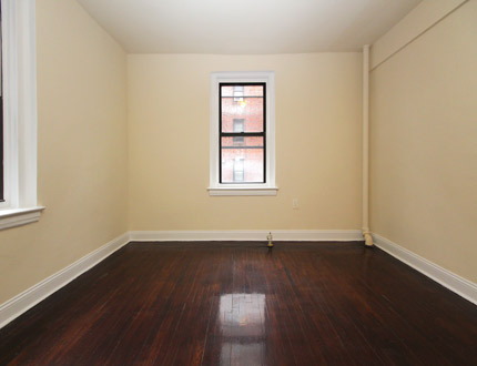 Apartment 80th Street  Queens, NY 11372, MLS-RD3494-3
