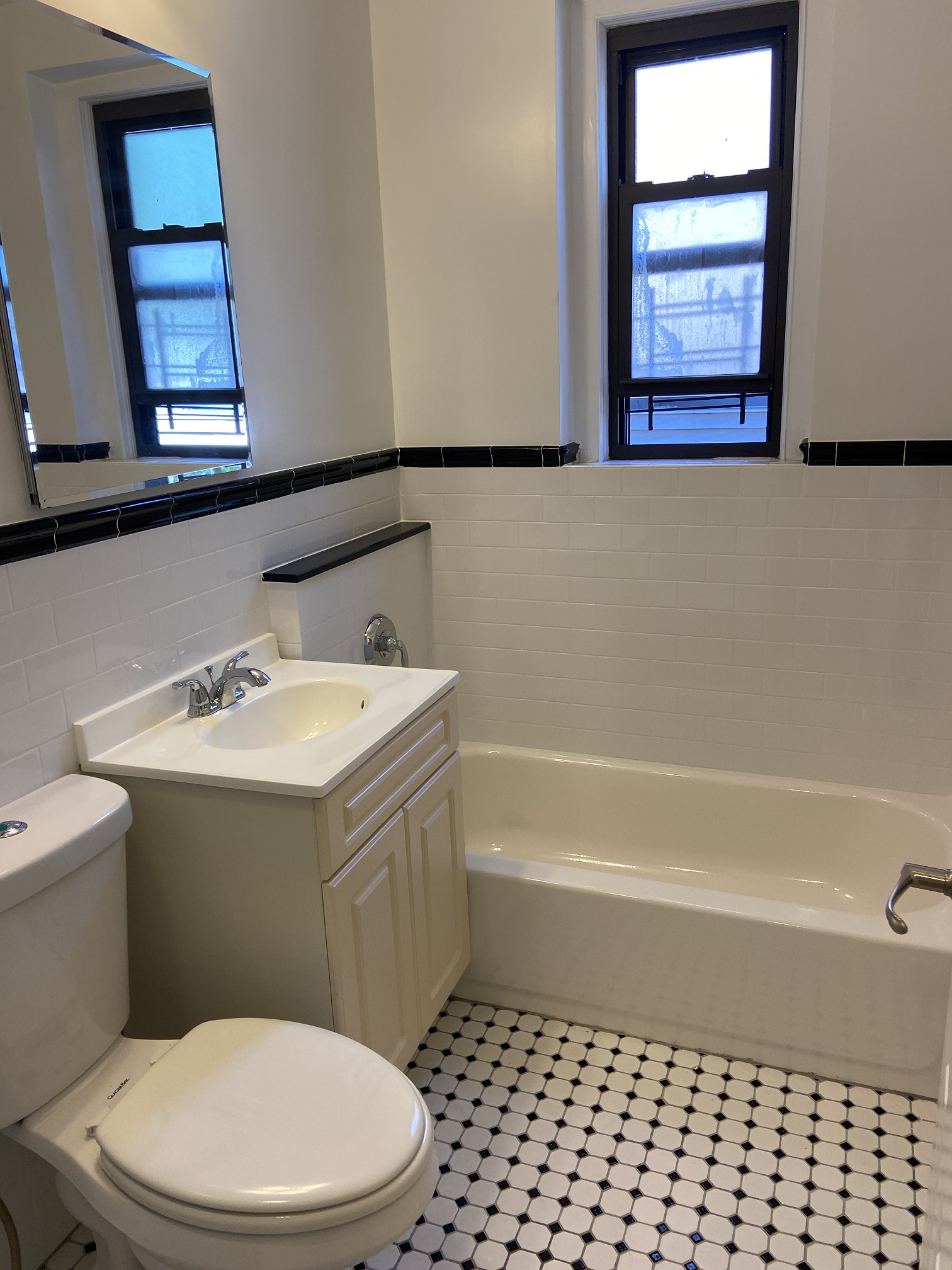 Apartment Highland Avenue  Queens, NY 11432, MLS-RD3706-10