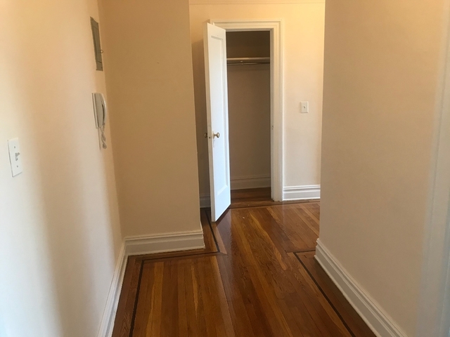 Apartment 33rd Street  Queens, NY 11106, MLS-RD3816-5