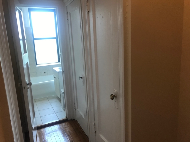 Apartment 33rd Street  Queens, NY 11106, MLS-RD3816-6