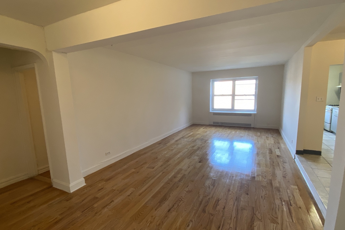 Apartment Yellowstone Blvd  Queens, NY 11375, MLS-RD3883-4