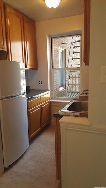 Apartment in Forest Hills - 112th Street  Queens, NY 11375