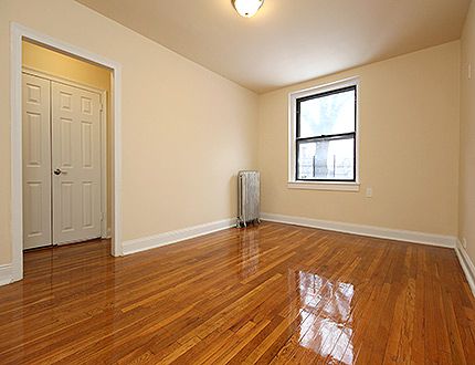 Apartment 47th Street  Queens, NY 11104, MLS-RD3909-3