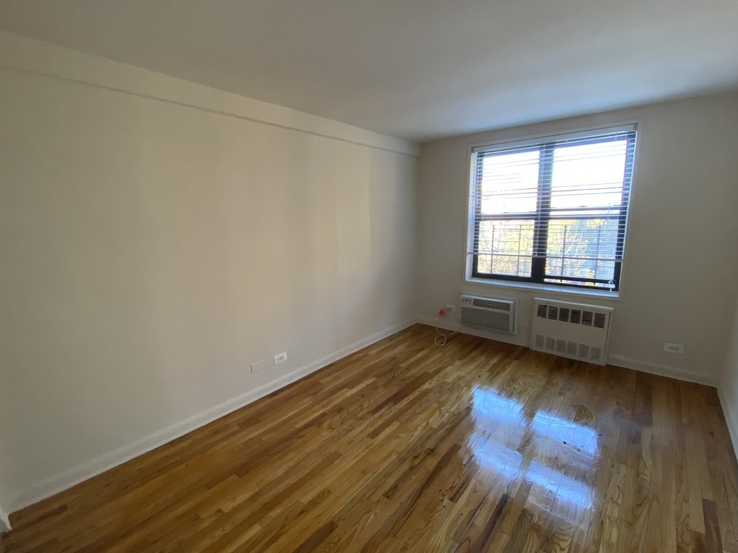 Apartment 103rd Street  Queens, NY 11375, MLS-RD3949-6