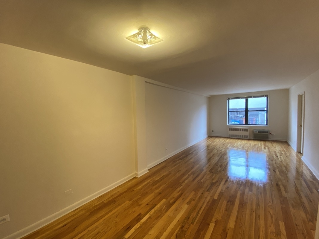 Apartment 103rd Street  Queens, NY 11375, MLS-RD3950-2