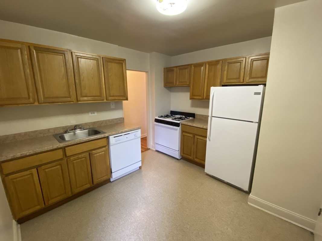 Apartment 103rd Street  Queens, NY 11375, MLS-RD3950-4