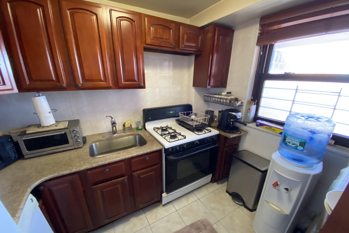 Coop 98th St  Queens, NY 11374, MLS-RD4041-21