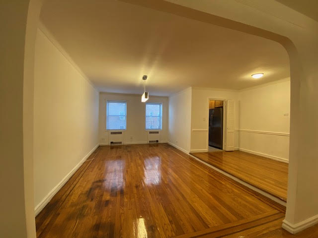 Apartment Saunders Street  Queens, NY 11374, MLS-RD4055-8