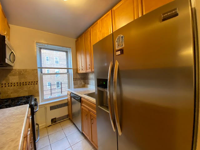 Apartment Saunders Street  Queens, NY 11374, MLS-RD4055-14