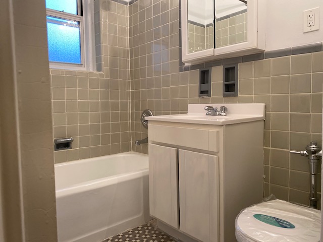 Apartment 77th Avenue  Queens, NY 11375, MLS-RD4056-10