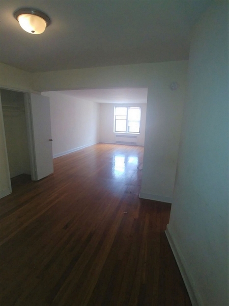 Apartment 80th Street  Queens, NY 11373, MLS-RD4086-2