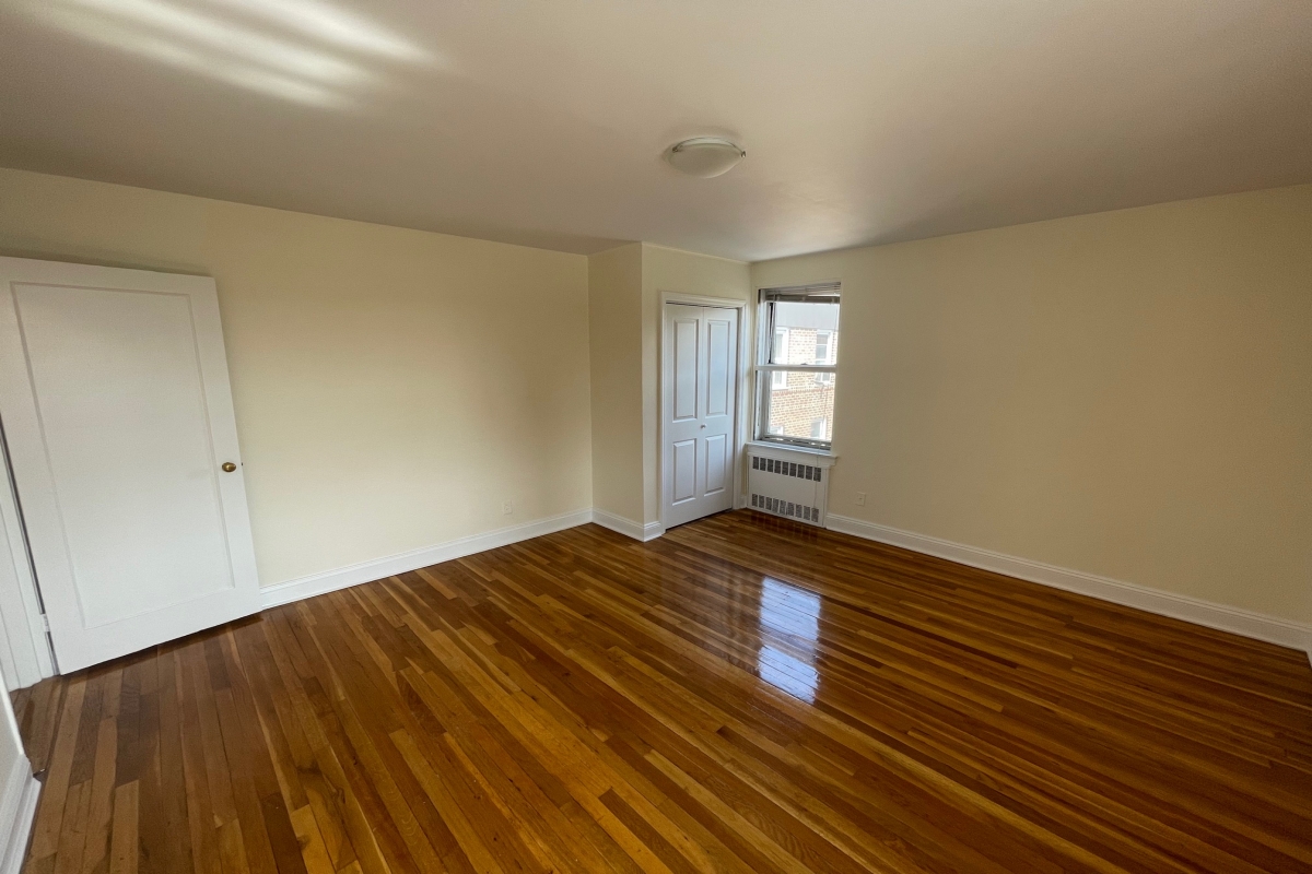 Apartment 65th Avenue  Queens, NY 11375, MLS-RD4119-8