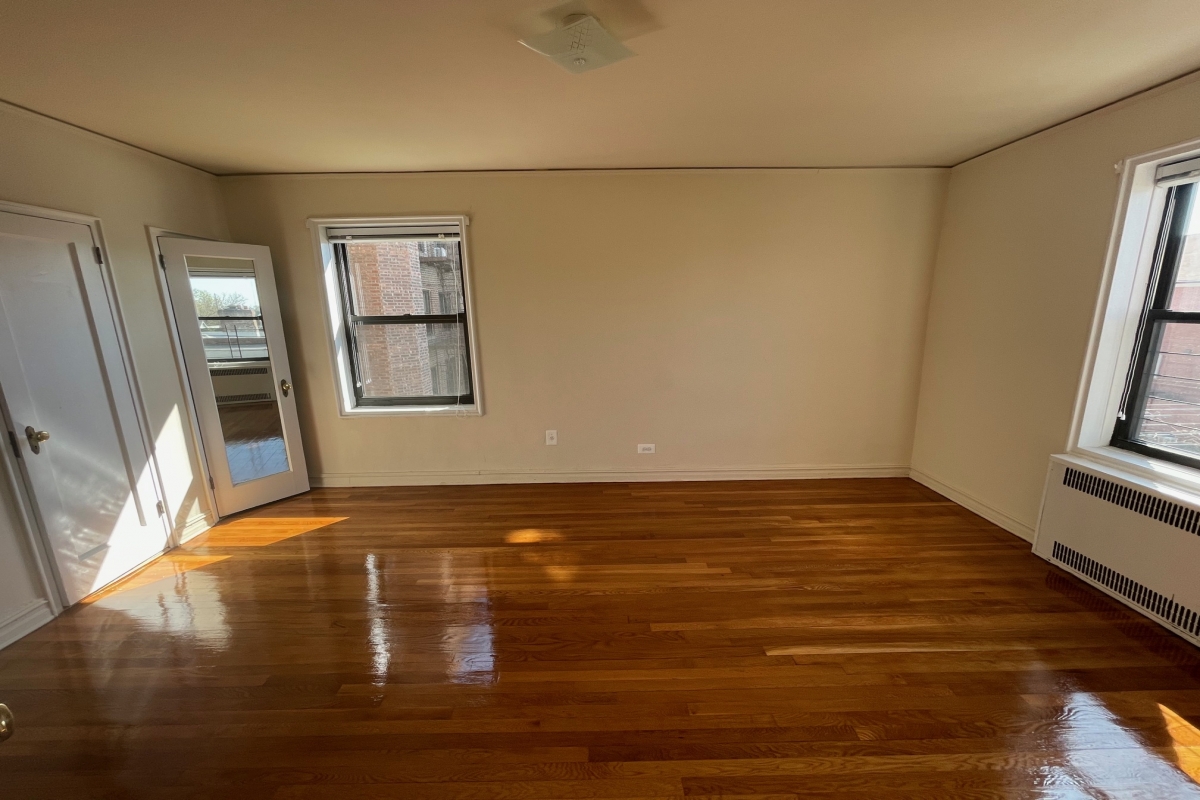 Apartment 63rd Drive  Queens, NY 11374, MLS-RD4120-5