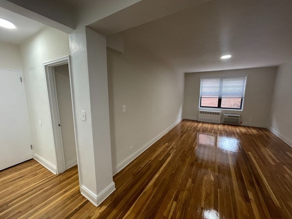 Apartment 67th Road  Queens, NY 11375, MLS-RD4143-4