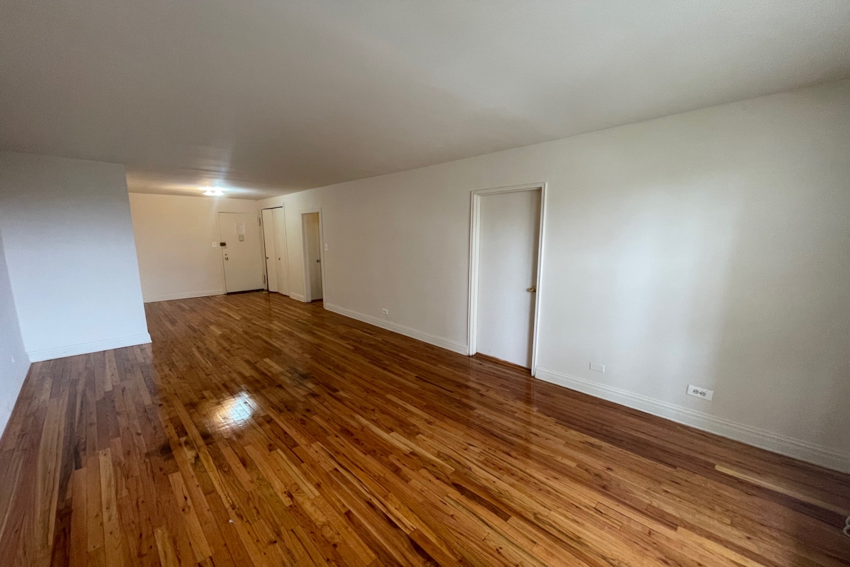 Apartment 103rd Street  Queens, NY 11375, MLS-RD4160-5