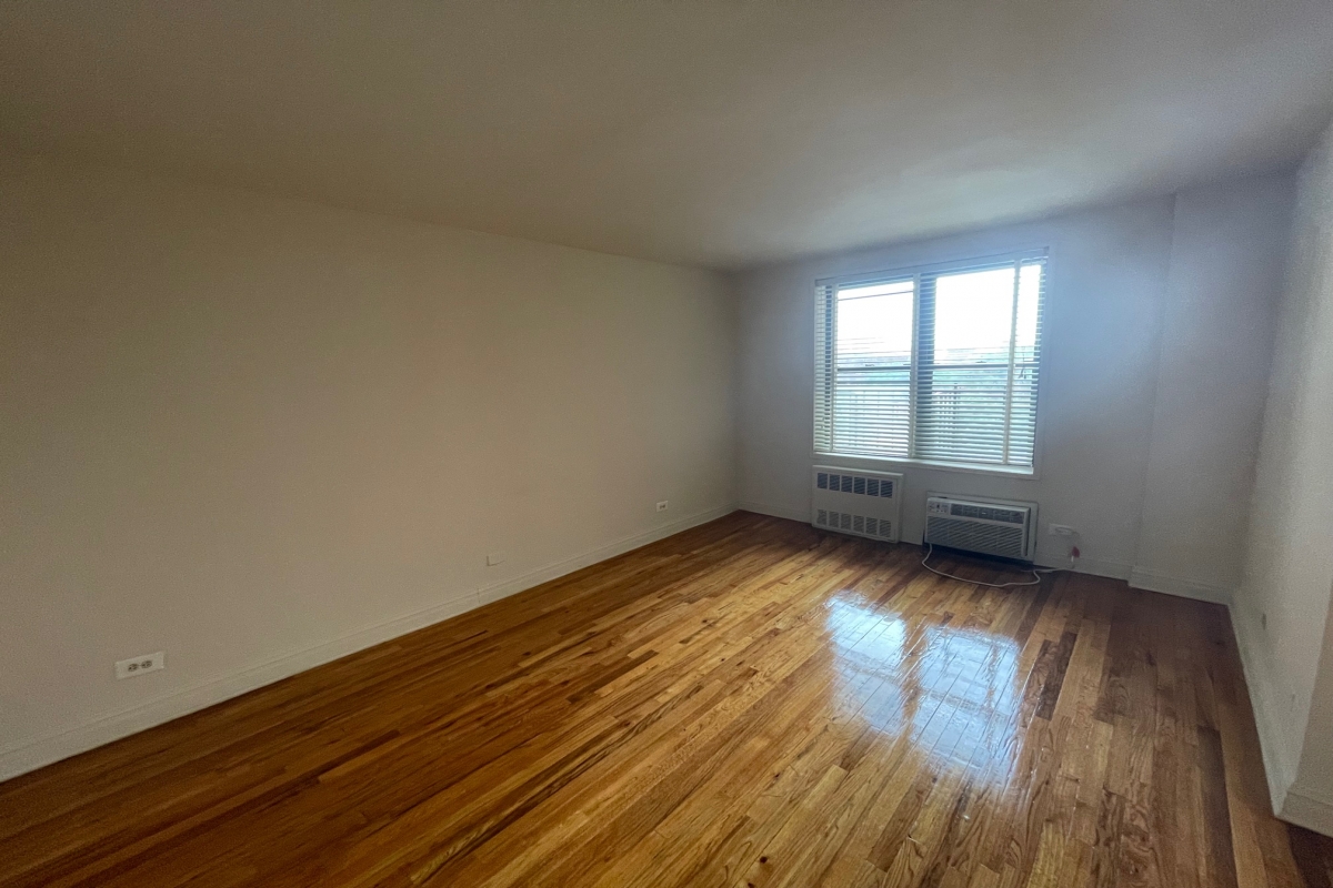 Apartment 103rd Street  Queens, NY 11375, MLS-RD4160-8