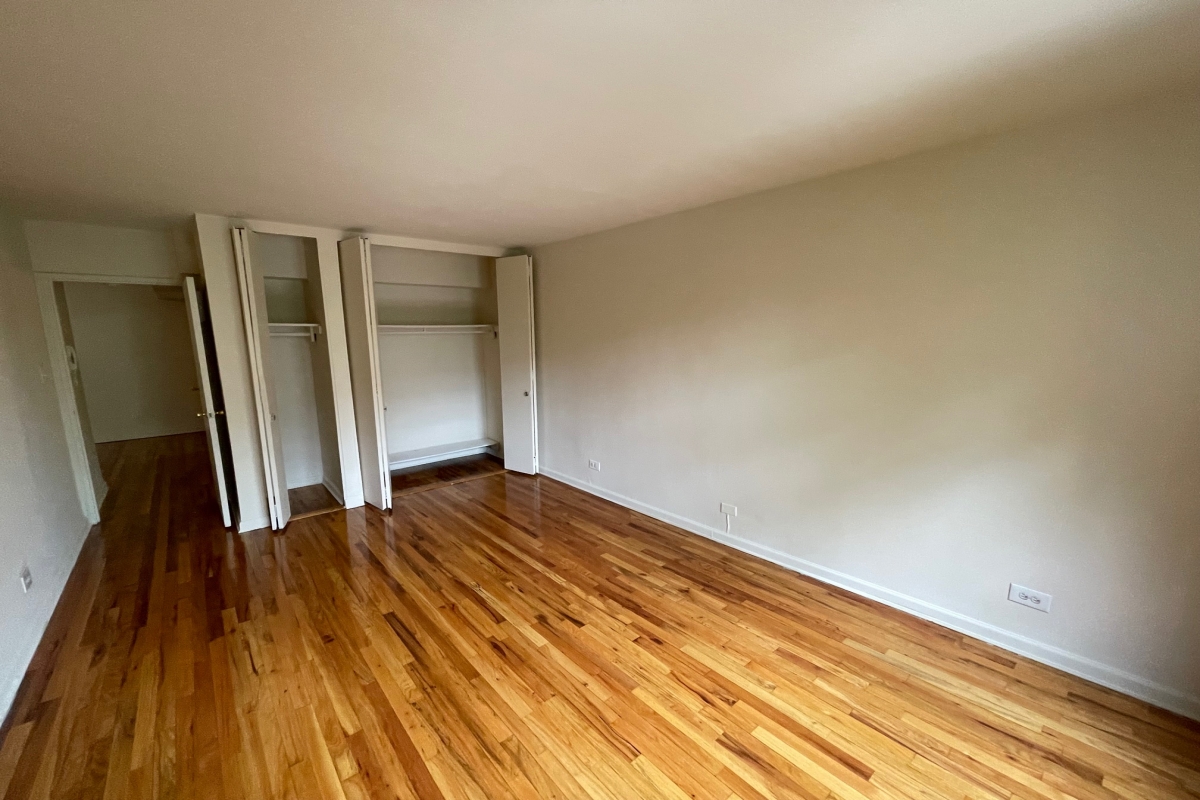 Apartment 103rd Street  Queens, NY 11375, MLS-RD4161-9