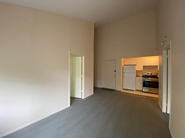 Apartment Grand Central Pkwy  Queens, NY 11375, MLS-RD4166-2