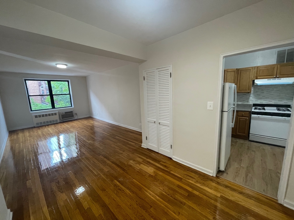 Apartment 67th Road  Queens, NY 11375, MLS-RD4167-2