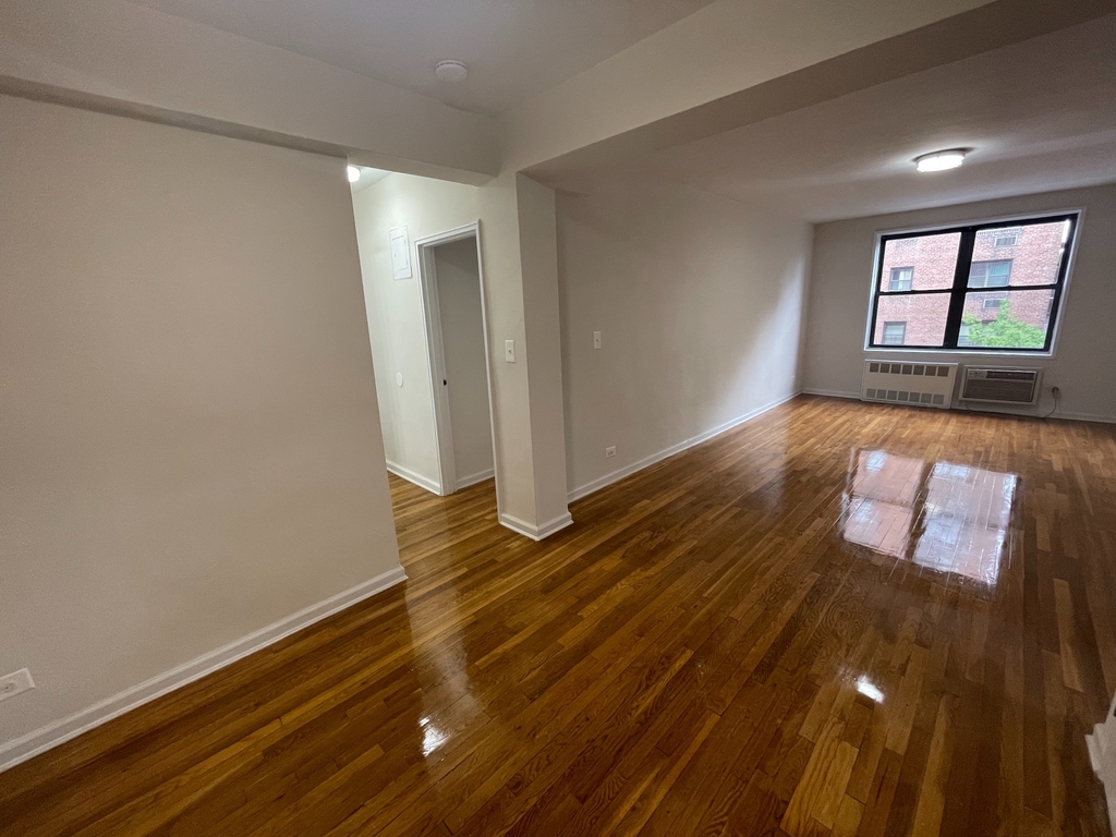 Apartment 67th Road  Queens, NY 11375, MLS-RD4167-3