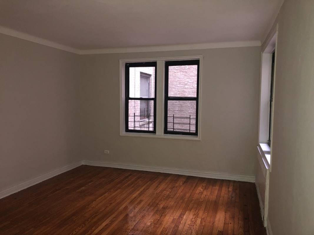 Apartment Elmhurst Avenue  Queens, NY 11373, MLS-RD4169-2