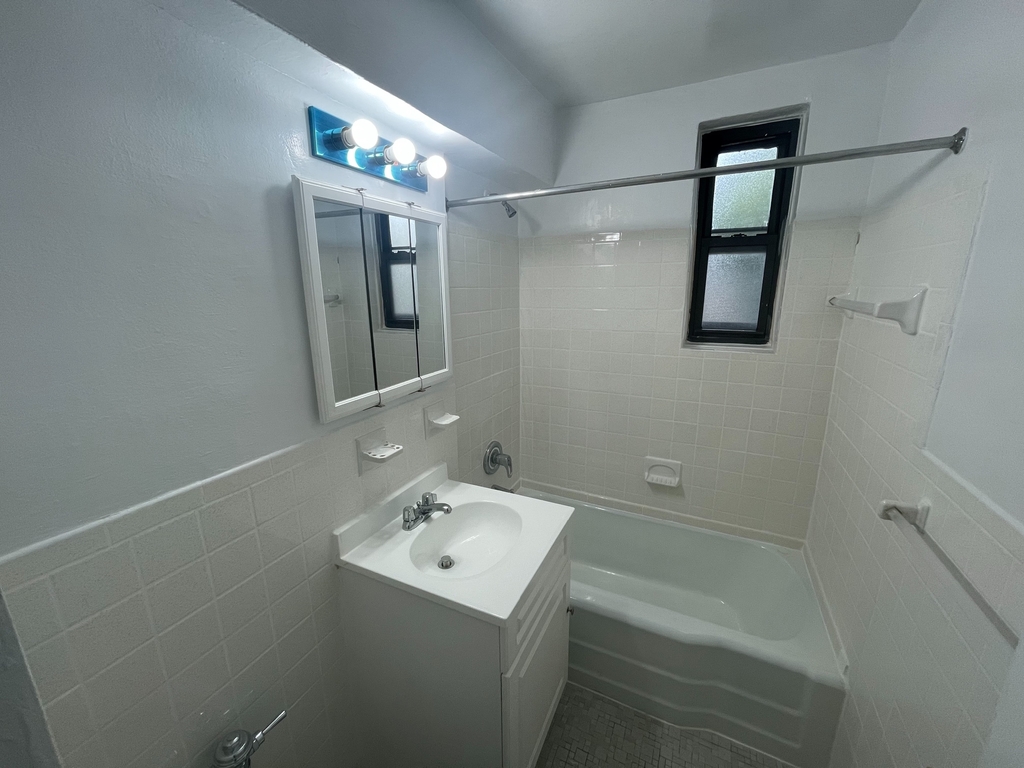 Apartment 67th Avenue  Queens, NY 11375, MLS-RD4174-11