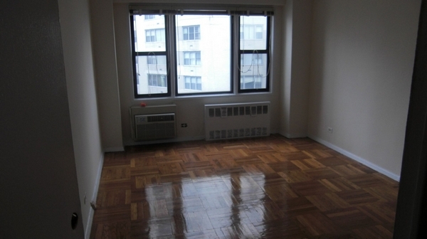 Apartment 83rd Avenue  Queens, NY 11415, MLS-RD4187-6