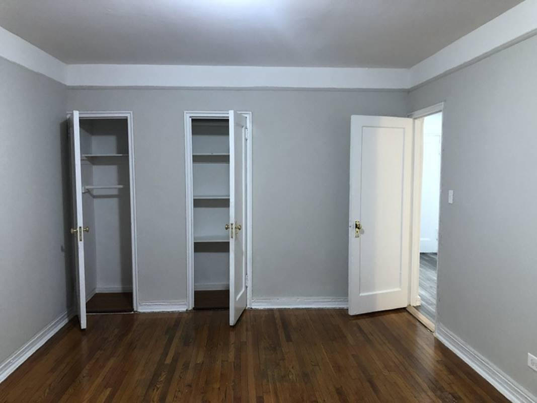 Apartment Hampton Street  Queens, NY 11373, MLS-RD4190-3