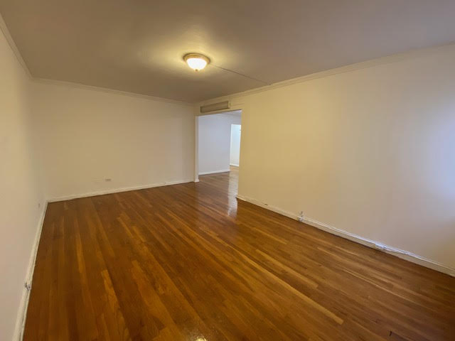 Apartment Metropolitan Avenue  Queens, NY 11415, MLS-RD4194-13