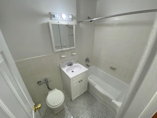 Apartment 102nd Street  Queens, NY 11375, MLS-RD4195-17