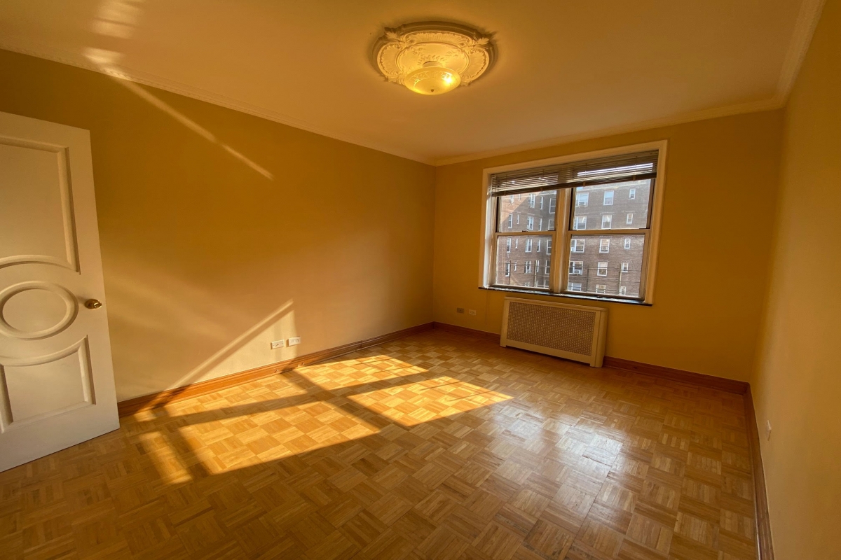 Apartment 64th Road  Queens, NY 11375, MLS-RD4217-16