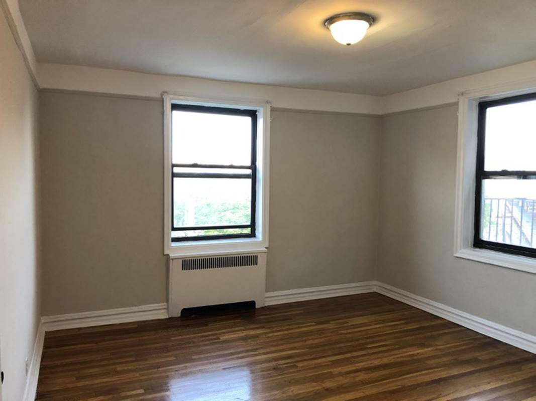 Apartment 30th Road  Queens, NY 11102, MLS-RD4242-10