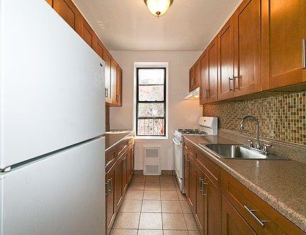 Apartment Highland Avenue  Queens, NY 11432, MLS-RD4246-4