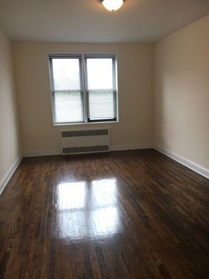 Apartment in Sunnyside - 39th Place  Queens, NY 11104