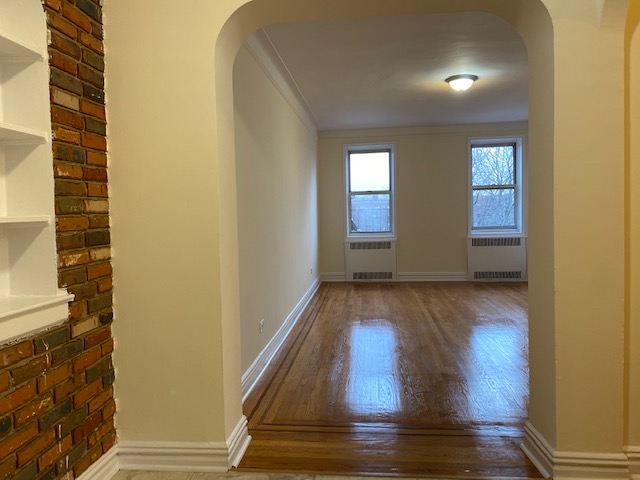Apartment in Forest Hills - 108th Street  Queens, NY 11375