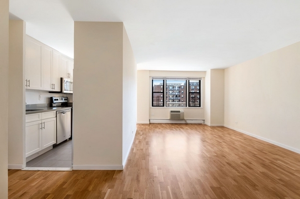 Apartment Horace Harding Expwy  Queens, NY 11368, MLS-RD4292-5