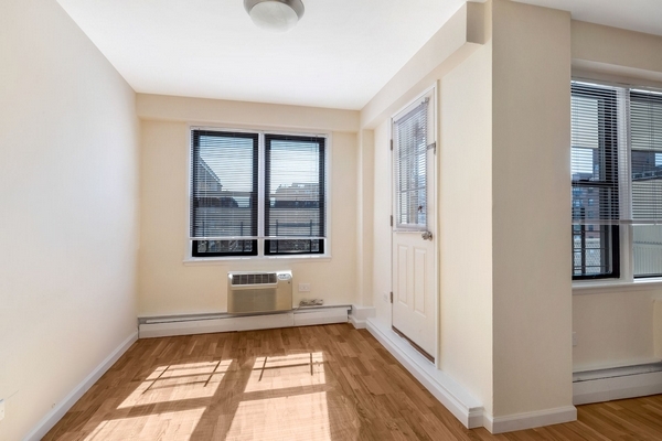 Apartment Horace Harding Expwy  Queens, NY 11368, MLS-RD4292-15